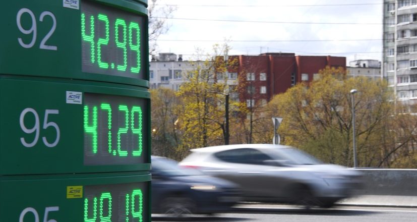 Бензин в России не будет дорожать до конца года