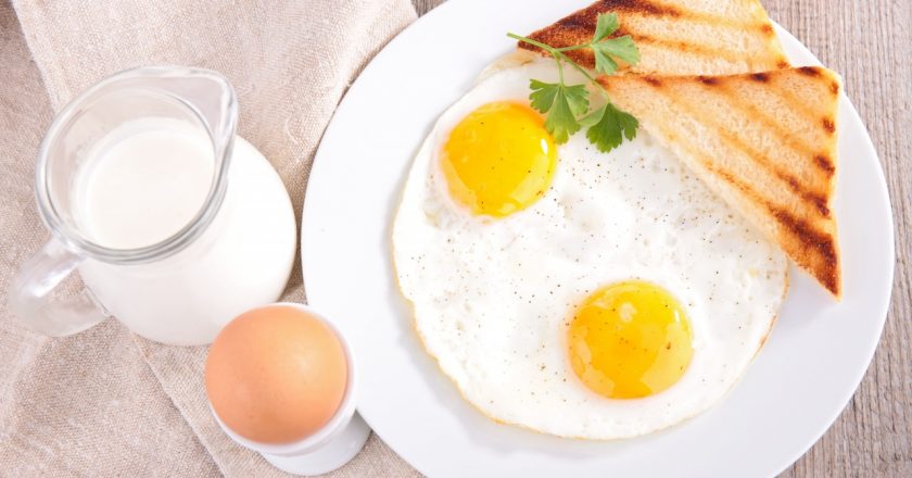 7 причин есть яйца на завтрак
