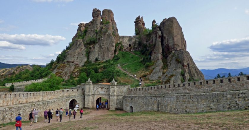 Новости: Болгария меняет правила въезда. Египет готов встретить больше туристов. Двойной ПЦР-тест теперь не нужен